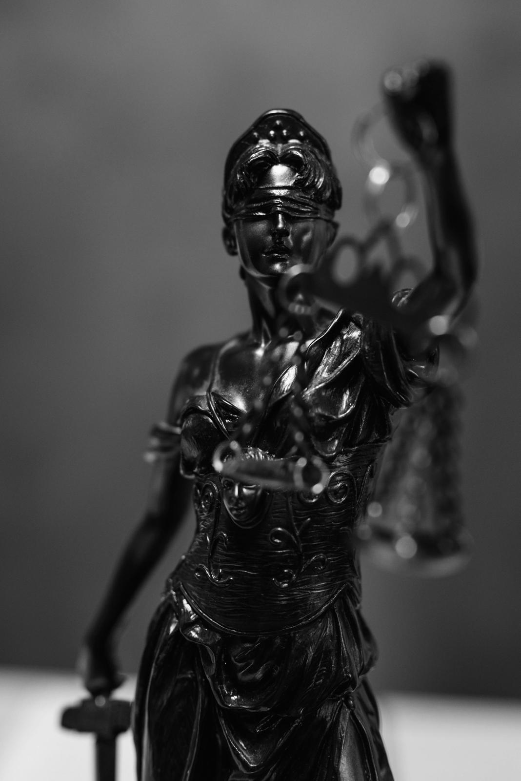 Illustration représentant le droit pénal